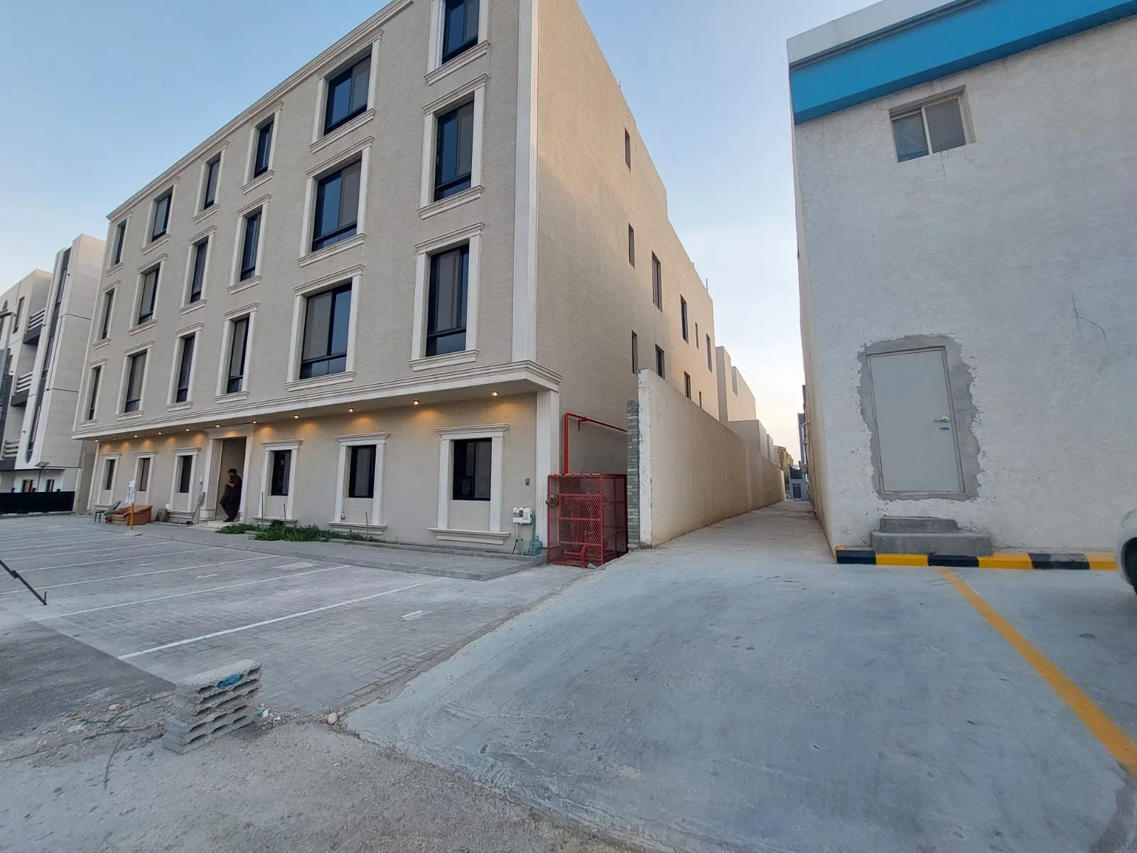 عمارة سكنية في الرياض
